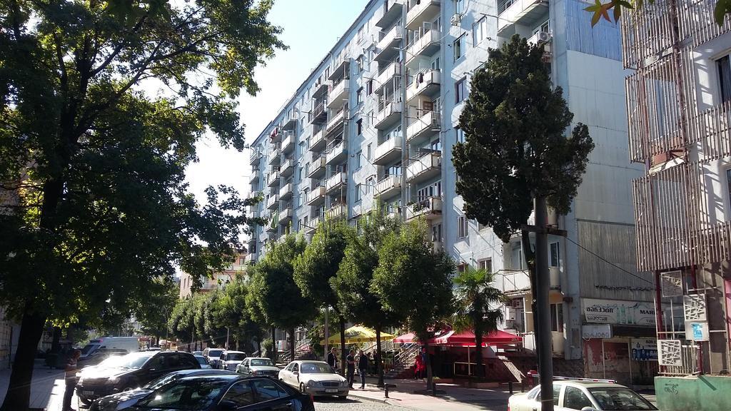 Apartment Lika Batumi Bagian luar foto