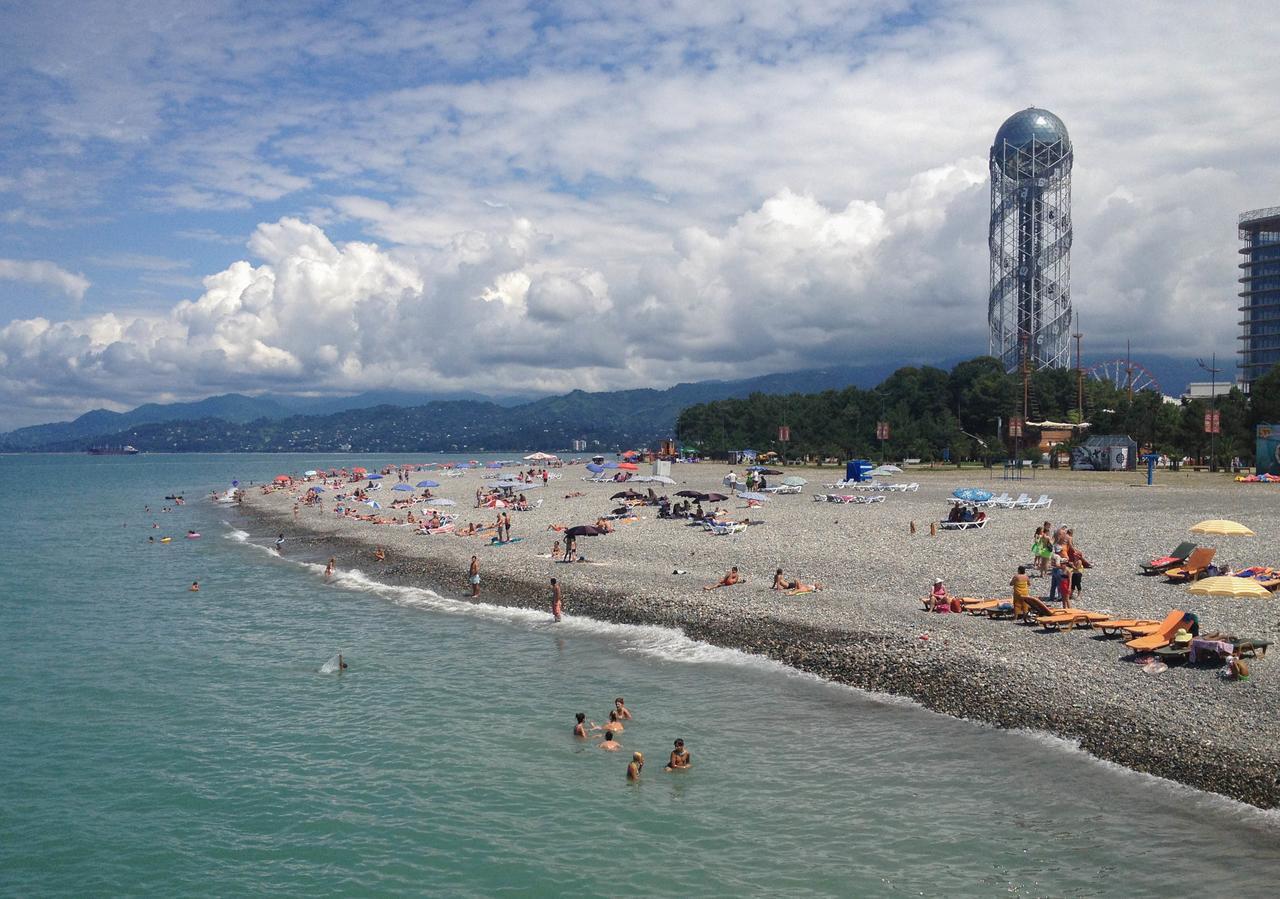 Apartment Lika Batumi Bagian luar foto